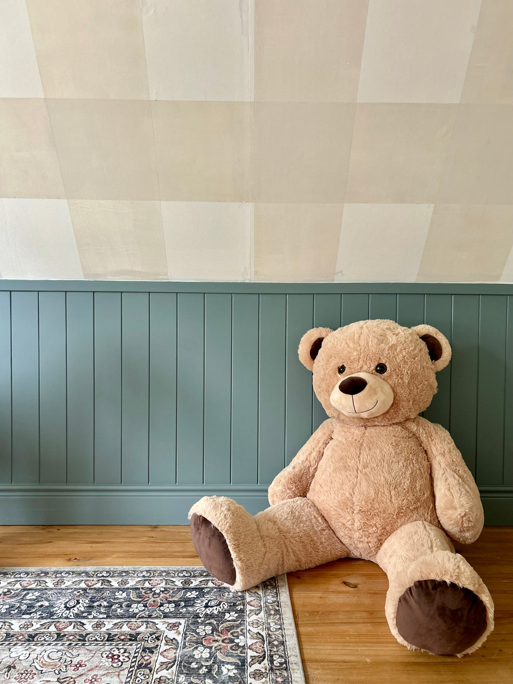 10cm Shiplap Panelling - Half Board with 1.2m Top Trim (1300L x 600W)