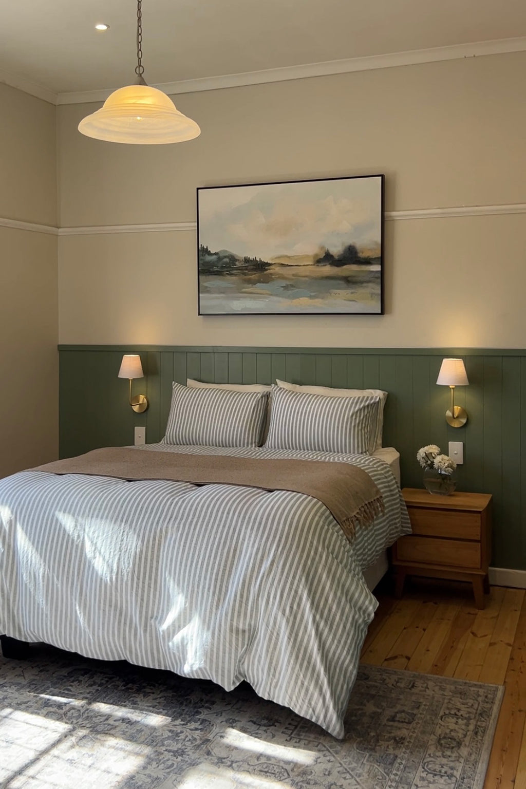 10cm Shiplap Panelling - Half Board with 1.2m Top Trim (1300L x 600W)