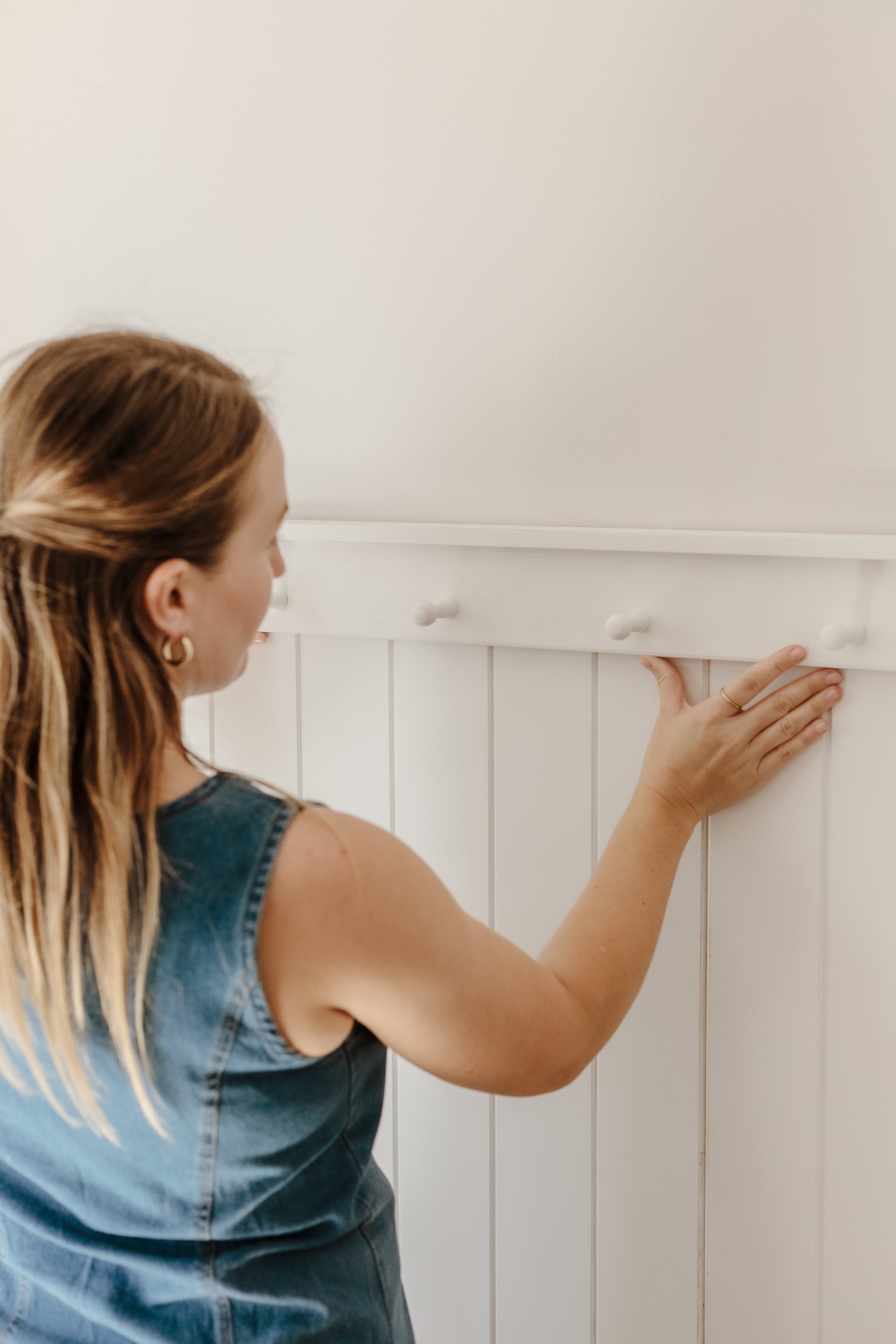 Shaker Peg Rail (10 Pegs)