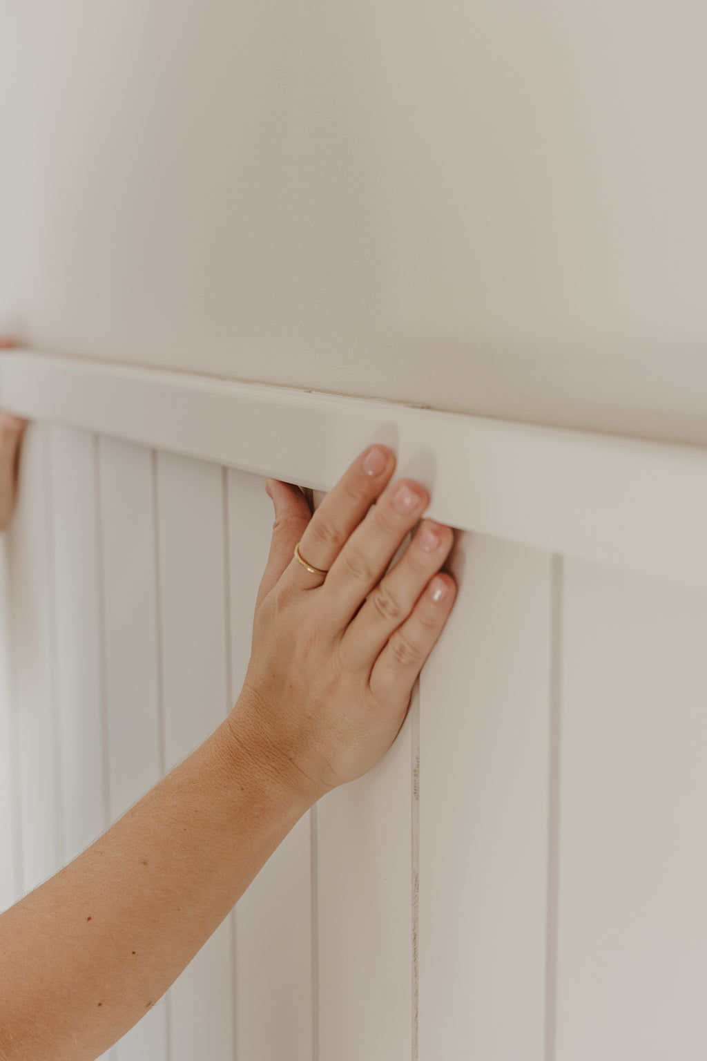 10cm Shiplap Panelling - Half Board with 1.2m Top Trim (1300L x 600W)