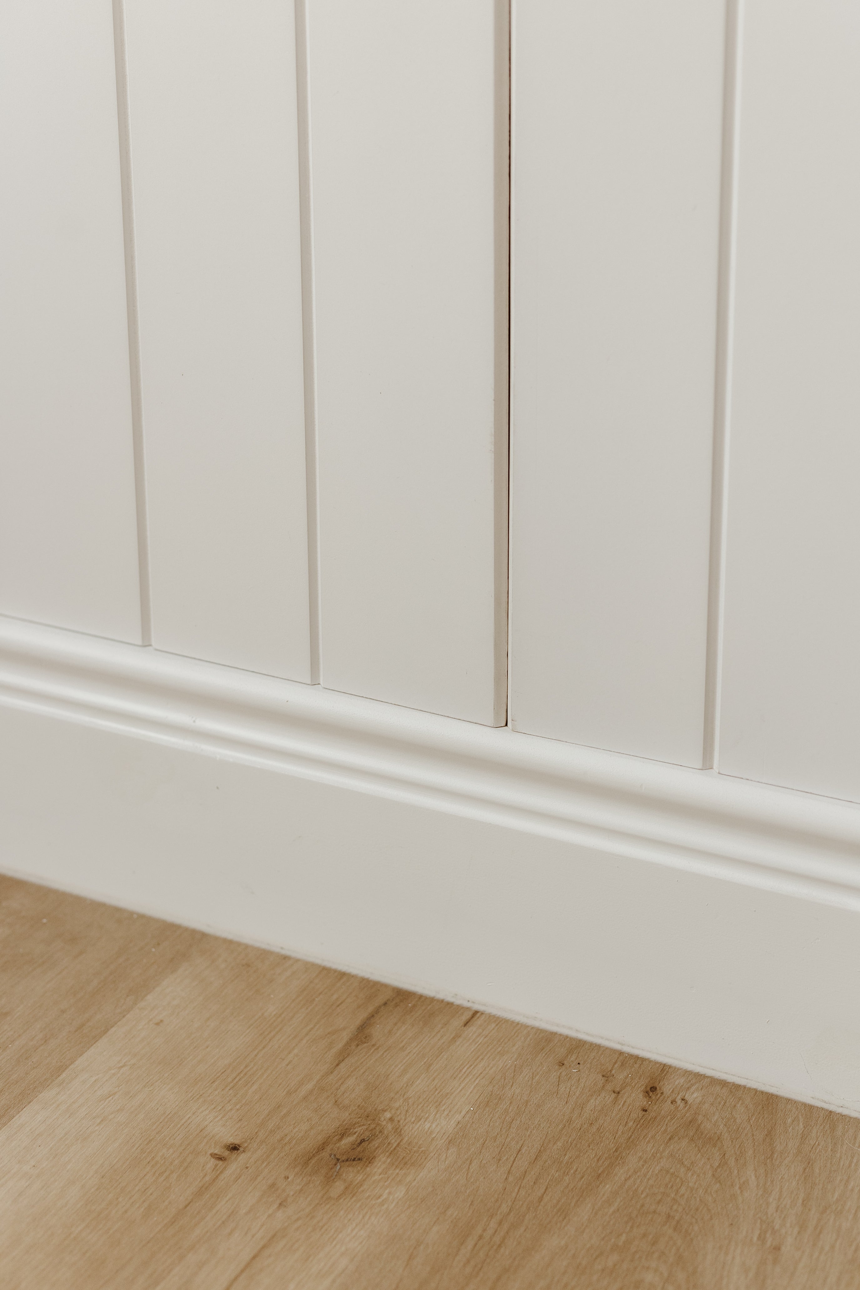 10cm Shiplap Panelling - Half Board with 1.2m Top Trim (1300L x 600W)
